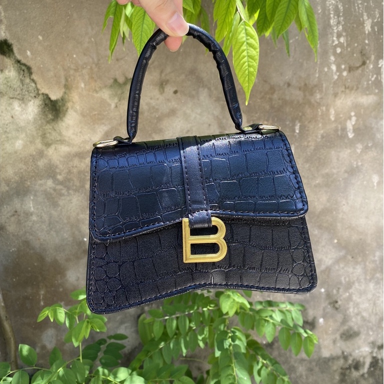 Túi xách đeo chéo nữ sang chảnh khóa BB da rắn dập chìm PK 404