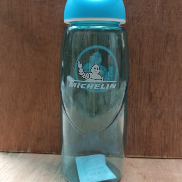 Bình nước Michelin