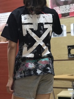 Áo offwhite galaxy (hàng cao cấp)