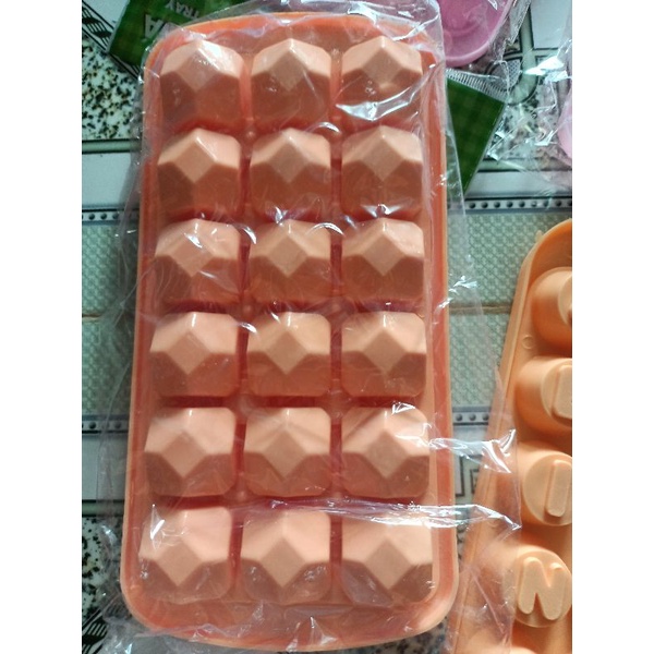 Vỉ đá, khuôn làm đá, khay làm đá