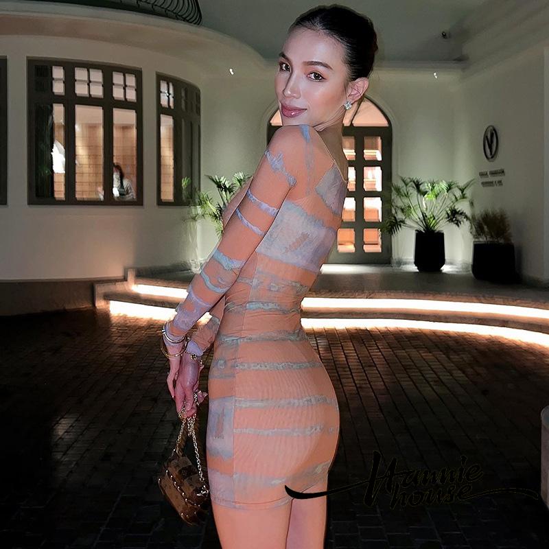 Đầm Body Tay Dài Hoạ Tiết Kẻ Sọc Thiết Kế Ôm Sát Tôn Dáng