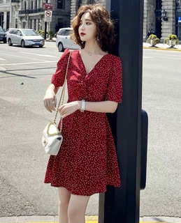 VÁY CHẤM BI ĐỎ XOẮN NGỰC