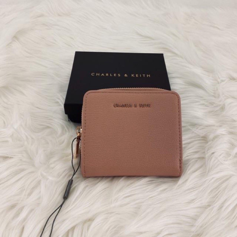 Ví Mini Charles And Keith Có Thể Gấp Gọn Tiện Lợi