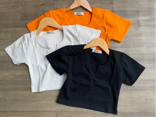 Áo Croptop Nữ Thiết Kế Cổ V Chất Len Tăm Ôm Body Co Giãn Thoáng Mát Nhiều Màu CinZy SG