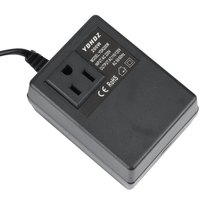 1 Bộ Chuyển Đổi Điện Áp 200W Từ 220V Xuống 110V Phích Cắm US