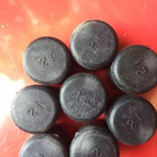 20 Nút bịt nhựa ngoài sắt tròn phi 21