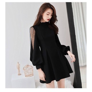 Đầm suông phối lưới tay xẻ