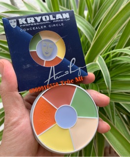 Triệc sắc kem che khuyết điểm Kryolan.