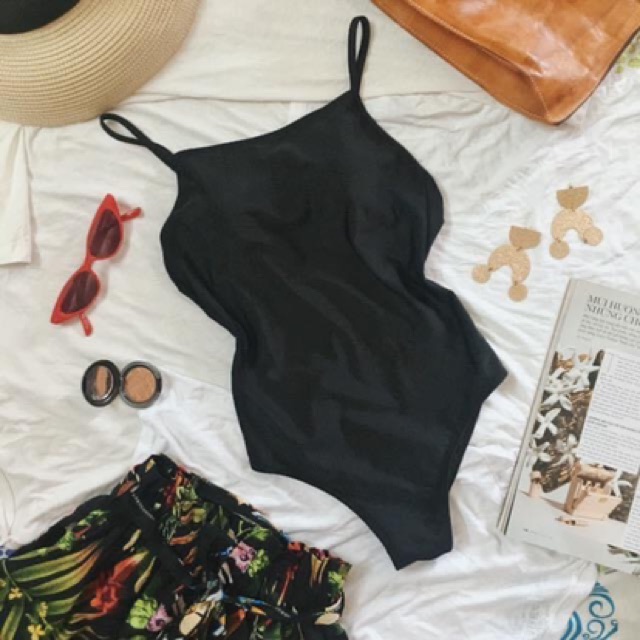 Bikini 1 mảnh đơn giản tôn dáng