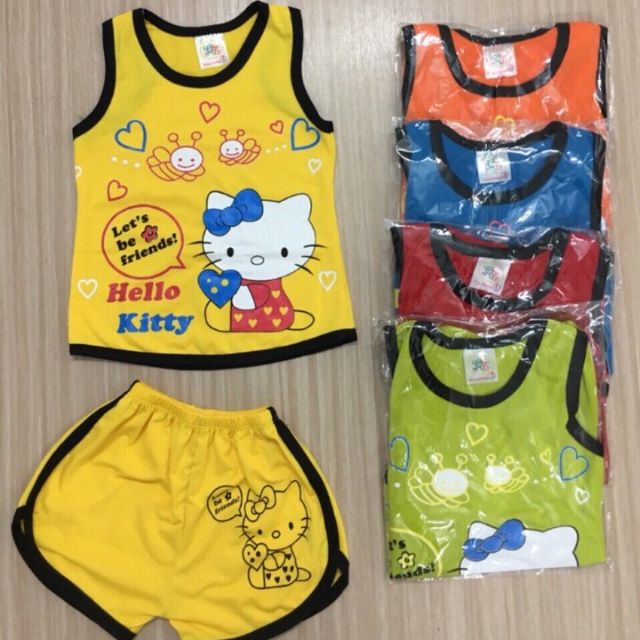 Bộ ba lỗ bé gái