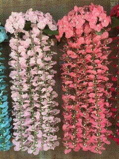 Hoa lan vũ nữ treo tường