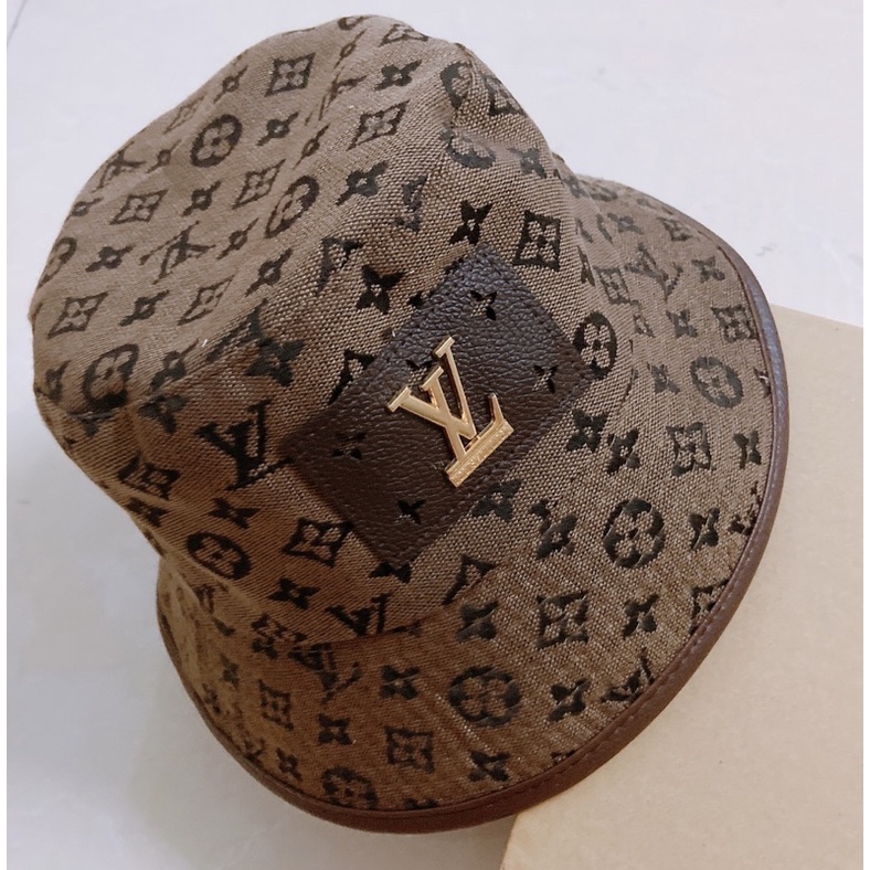 Nón bucket nam nữ , nón bo cụp logo L , viền da cao cấp