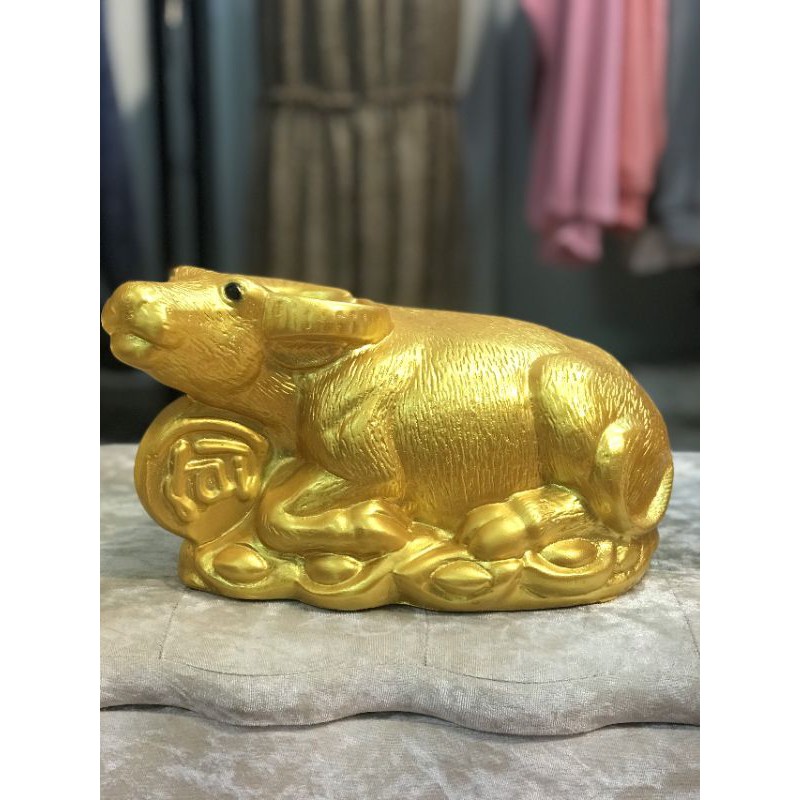 Tượng Linh Vật Trâu Ôm Vàng Phong Thủy May Mắn - Rước Tài Lộc, Thịnh Vượng Đến Nhà Tết 2021