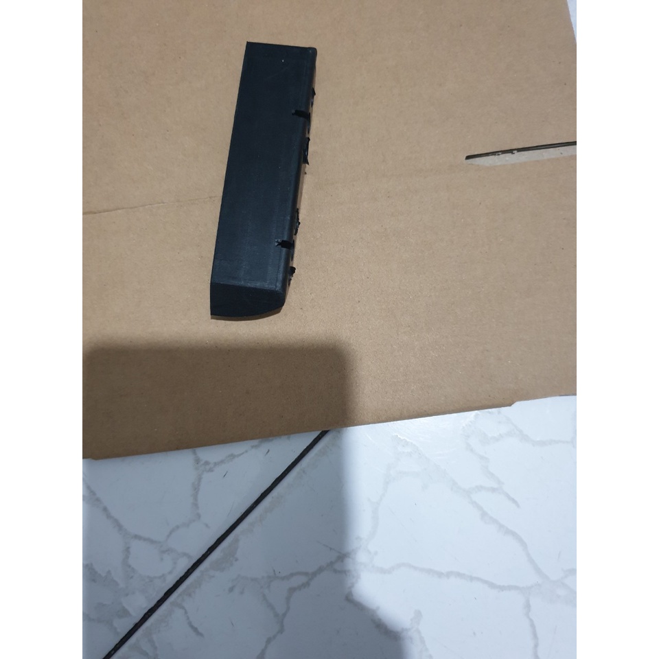 Miếng cao su đen trong ốp lam máy cưa xích 381