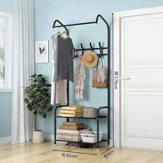 Kệ treo quần áo có móc treo mũ nón túi xách bằng kim loại chịu lực tốt, dễ lắp đặt và di chuyển mọi nơi trong gia đình