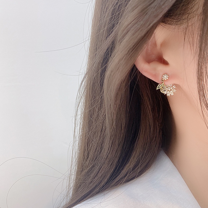 V.I.T House | Bông tai S925 hoa đá vàng