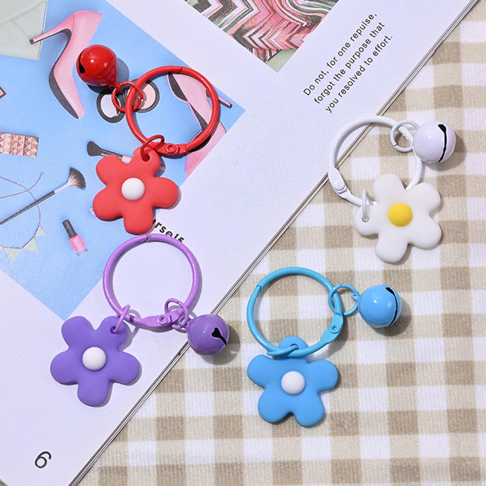 ❤❤Móc Khóa Gắn Chuông Và Hoa Nhỏ Nhiều Màu Dễ Thương