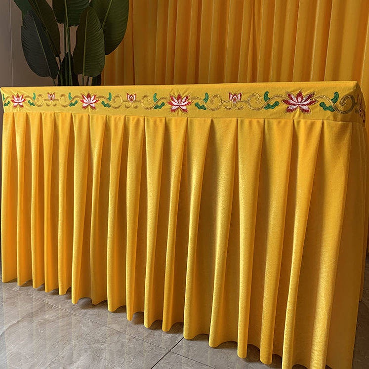Khăn Trải Bàn Thêu Họa Tiết Phong Cách Phật Giáo Độc Đáo