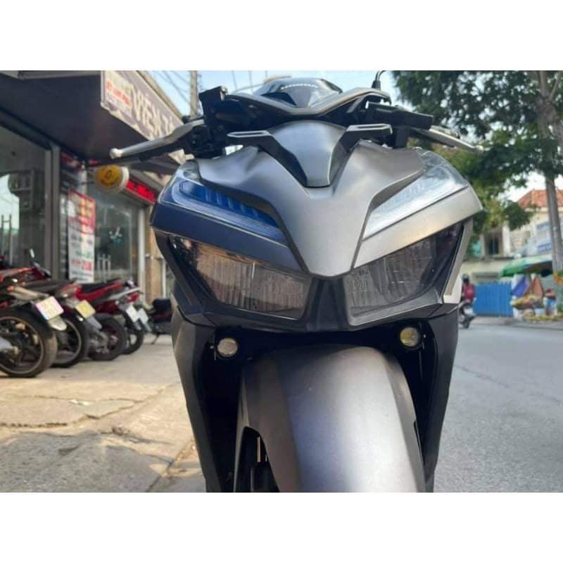 Pat Bi Mini hốc yếm xe Vario  chất liệu inox dày 1.5mm