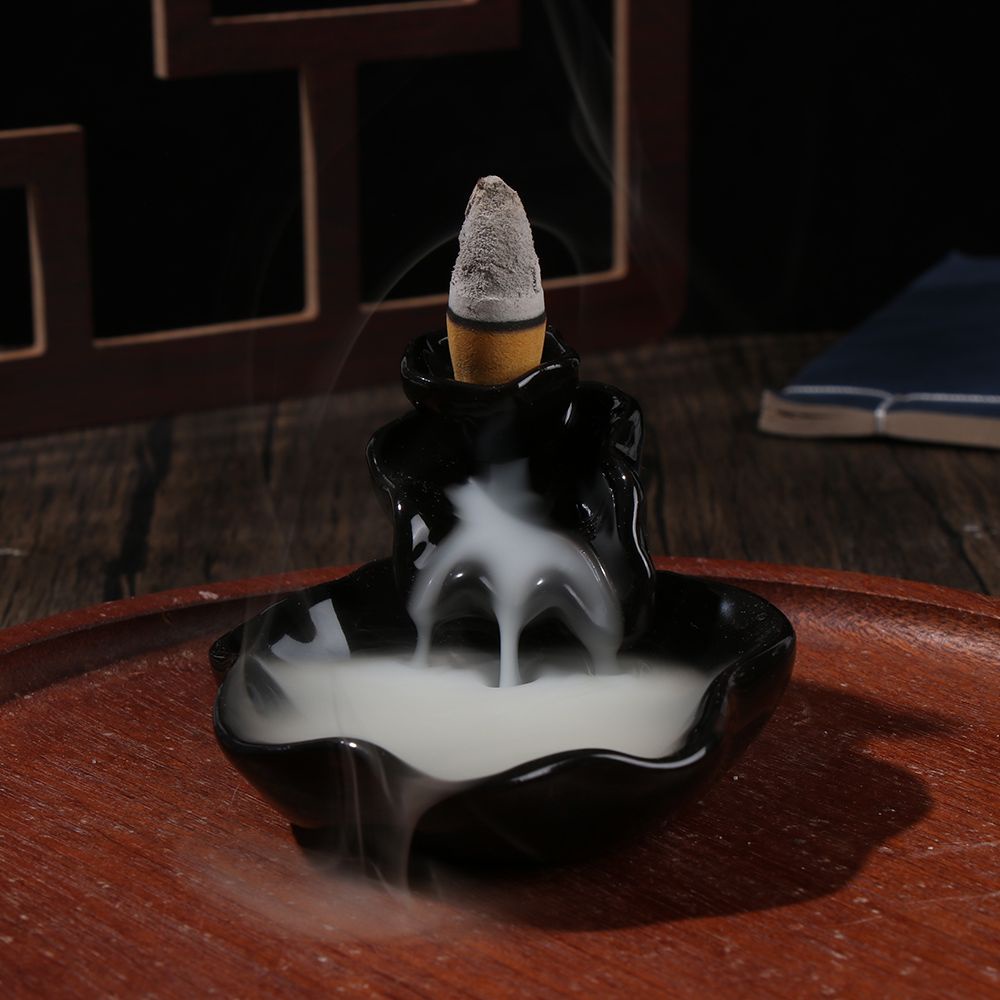 Giá đỡ đốt trầm hương hình tháp bằng sứ trang trí nhà cửa