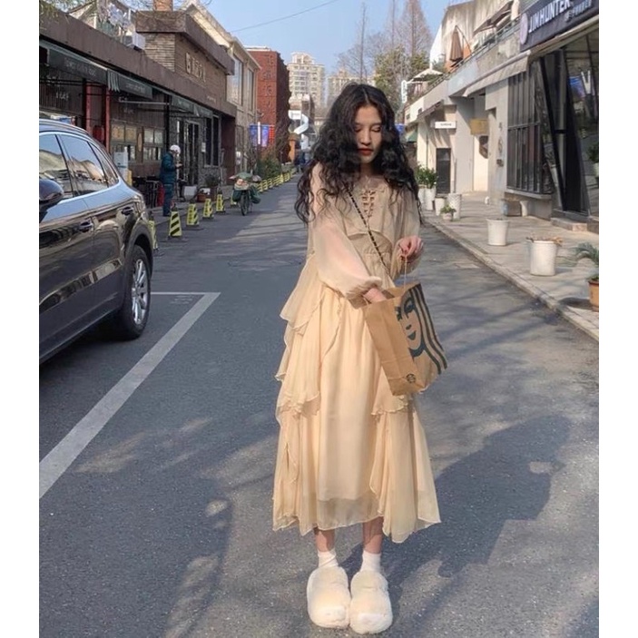 VÁY HAI DÂY BÈO TẦNG KÈM ÁO KHOÁC TIỂU THƯ