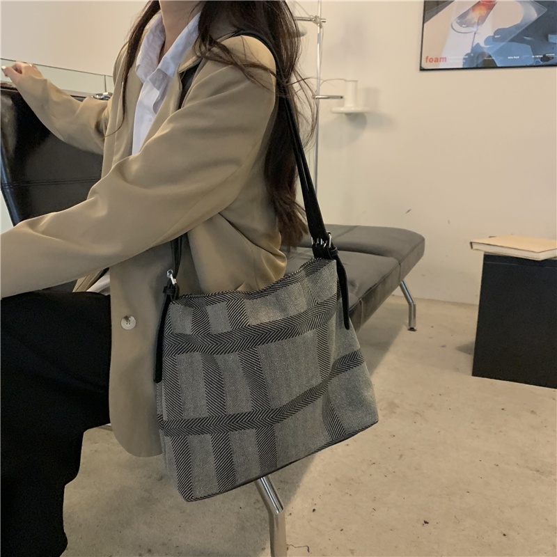 Túi Xách Vải Canvas Cỡ Lớn In Họa Tiết Thổ Cẩm Xinh Xắn Cho Nữ