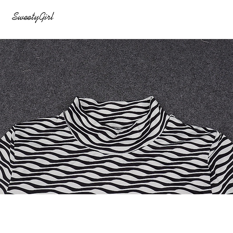 Áo crop top tay dài cổ tròn hở lưng in họa tiết kẻ sọc màu tương phản thời trang cho nữ