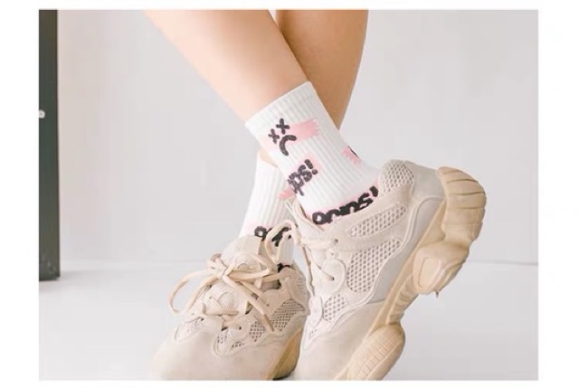 Vớ tất cao cổ họa tiết chữ hàng Quảng Châu