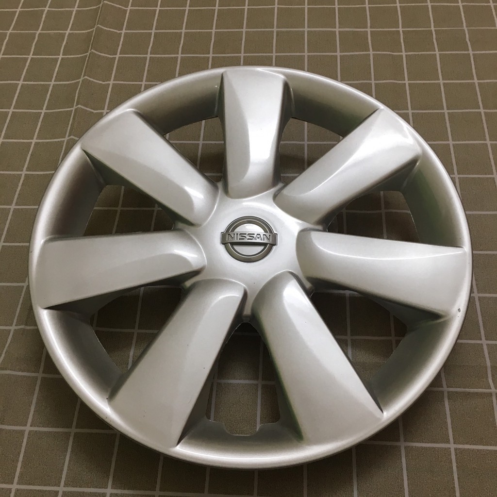 Ốp Mâm La Zăng Cho Xe Ô Tô Nissan Sunny Kích Thước 14 inch