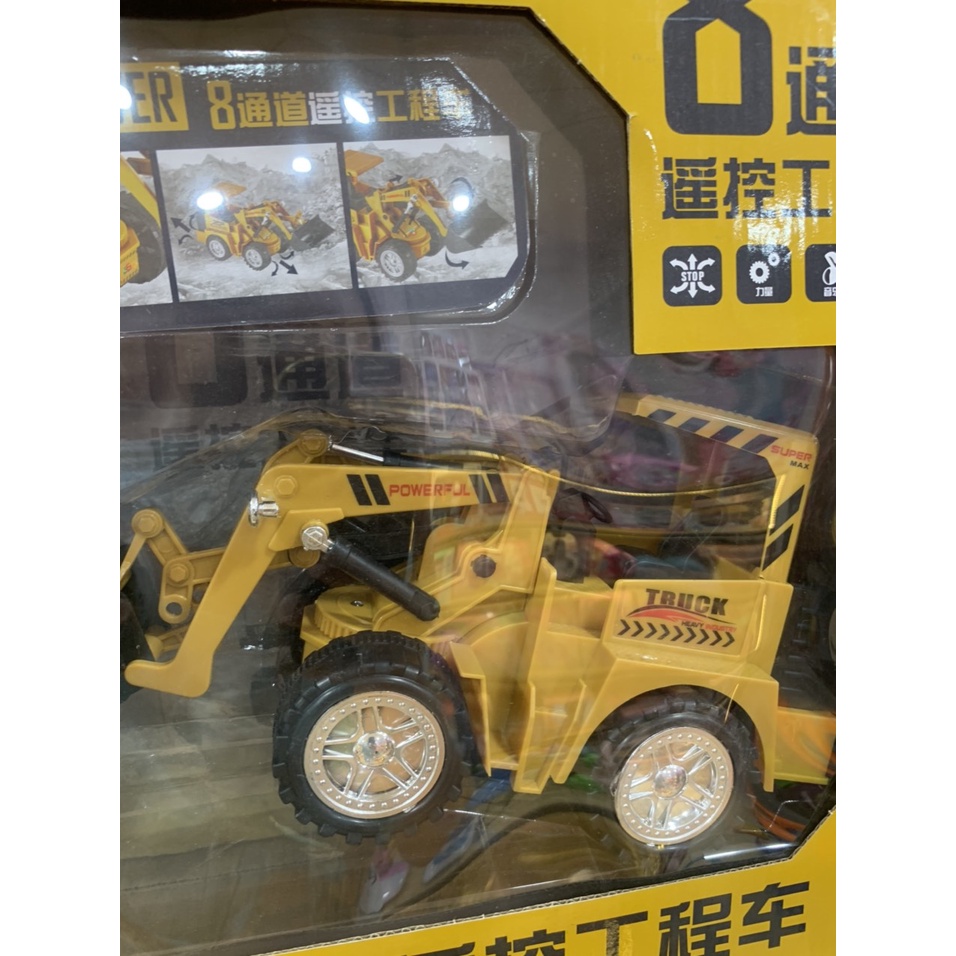 Xe múc điều khiển từ xa cho bé