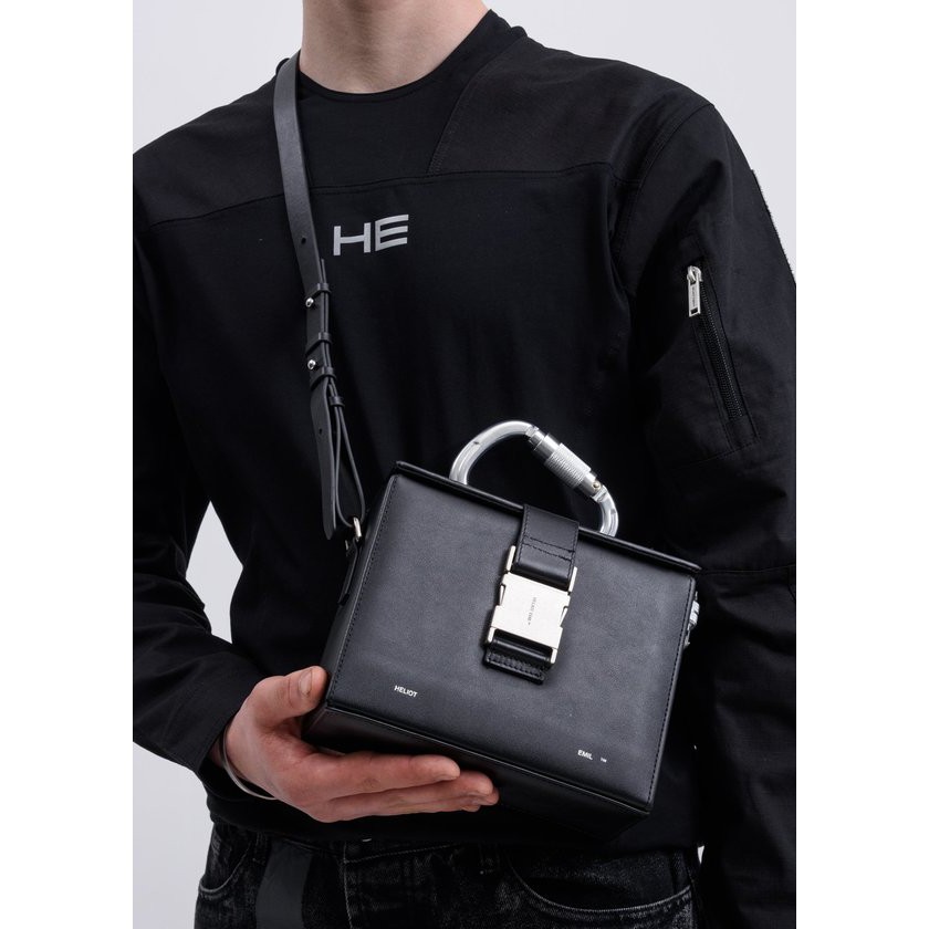 Túi đeo chéo Heliot Emil leather carabiner box bag ss20