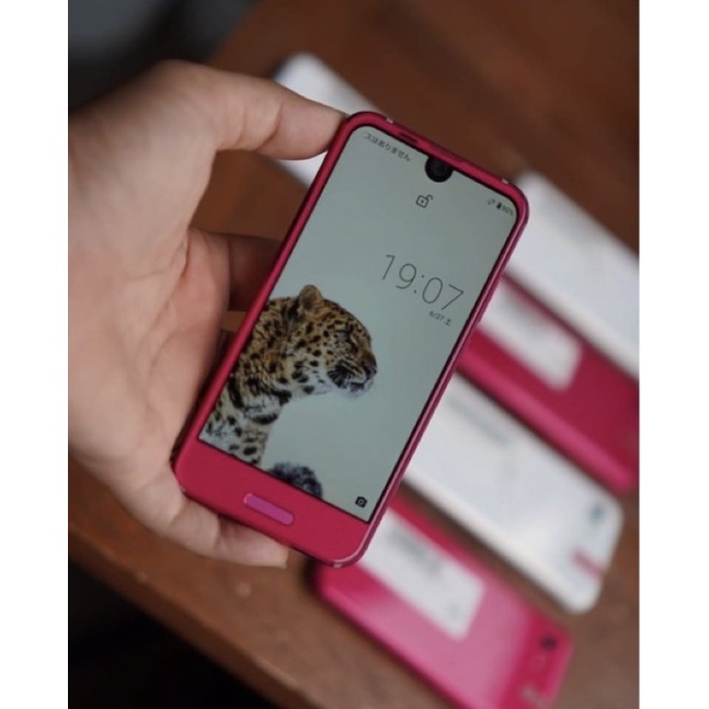 Điện thoại Sharp r compact chiến game tốc chiến, PUBG,...