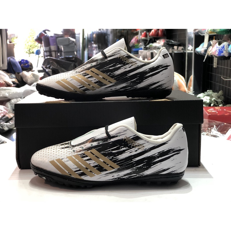 Giày đá bóng predator 3D KID - đen trắng(size35-38)
