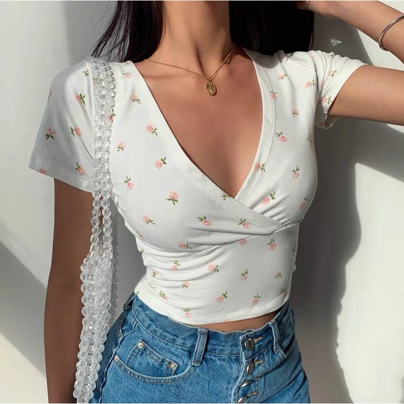  Áo croptop họa tiết hoa thời trang retro sành điệu