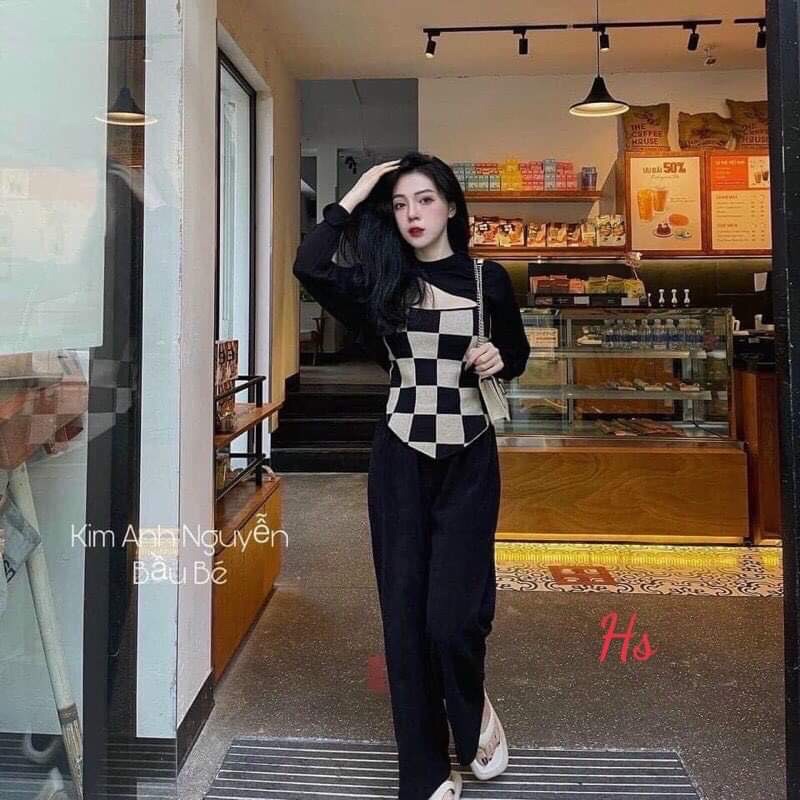 Set croptop 2 món yếm caro + áo croptop trên ngực dài tay nhảy dance