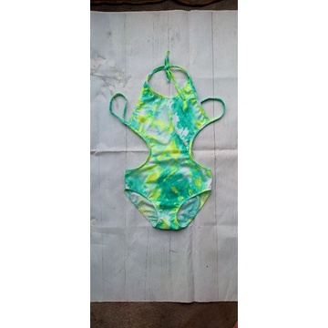 Bikini loang màu cho bé