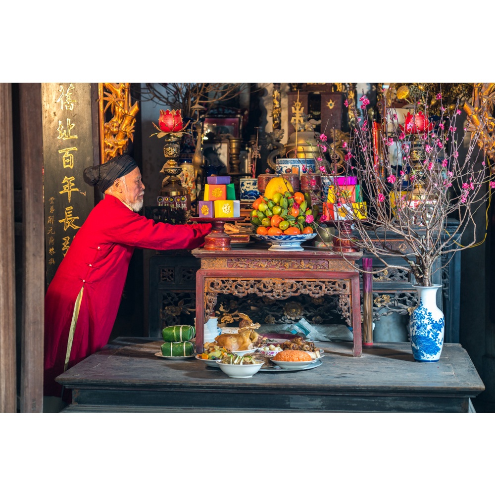 Nước lau bàn thờ, ông địa chiêu tài khai trương, tinh chất quế và thảo mộc giúp tẩy quế - chai 300ml - Date mới 36 tháng