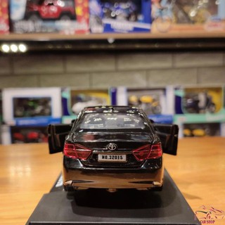 Mô hình xe ô tô Toyota Camry 2.5 tỉ lệ 1:32 màu đen