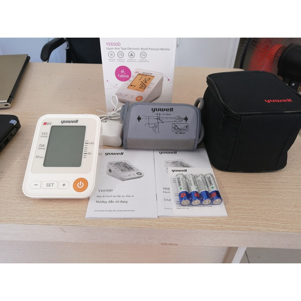 [Mã 254FMCGSALE giảm 8% đơn 500K] Máy Đo Huyết Áp có giọng nói Tiếng Việt Yuwell YE 650 D (650D)