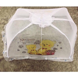 Màn chụp sơ sinh rút dây cho bé