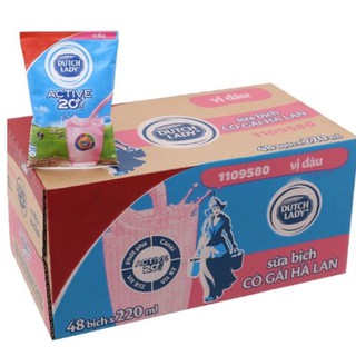 Sữa Tươi Tiệt Trùng Cô Gái Hà Lan Vị Dâu 220ml (48 Bịch)