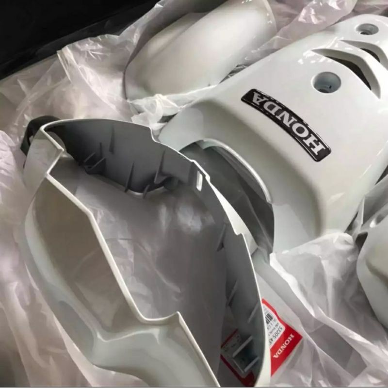 Bộ nhựa dàn áo xe WAVE ZX màu trắng zin chính hãng