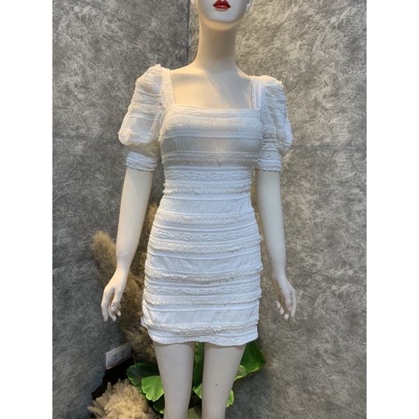 Váy ren cổ vuông tay bồng 2 màu siêu xinh