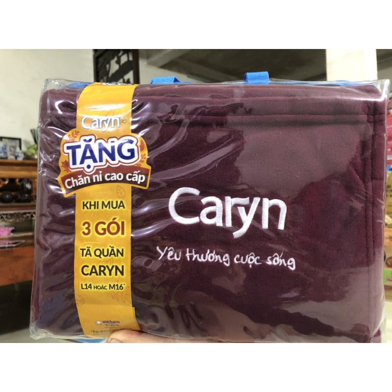 Chăn nỉ Caryn 1m4×2m có túi đựng sang trọng dễ dàng mang theo