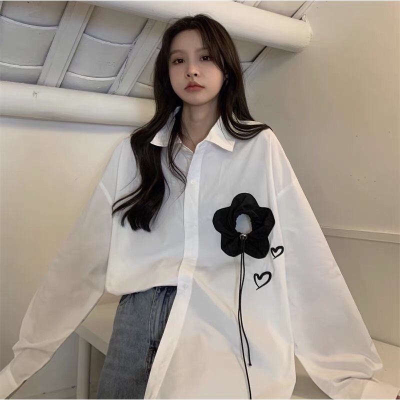 Áo sơ mi trắng kiểu hoa phối viền đính hoa tay dài 2023