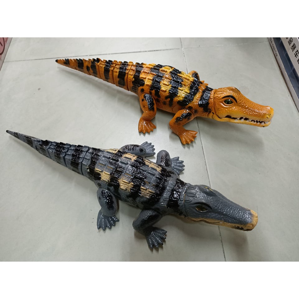 1048 Crocodile 3D Đồ Chơi Con Cá Sấu Đi Được, Có Đèn Và Âm Thanh Kèm Pin, Chọn Màu Ngẫu Nhiên