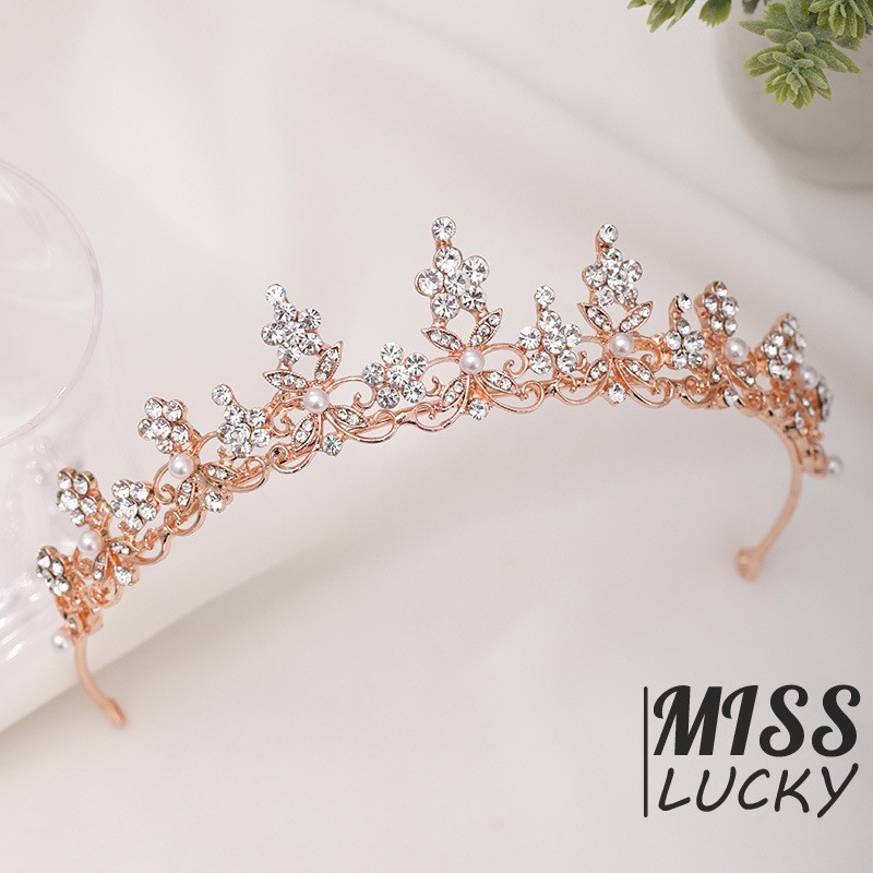 Vương Miện Đính Đá Và Ngọc Trai Sang Trọng Cho Cô Dâu