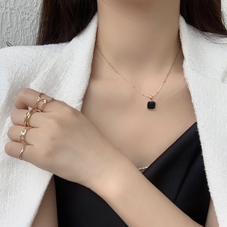 Vòng cổ thanh lịch charm đá đen