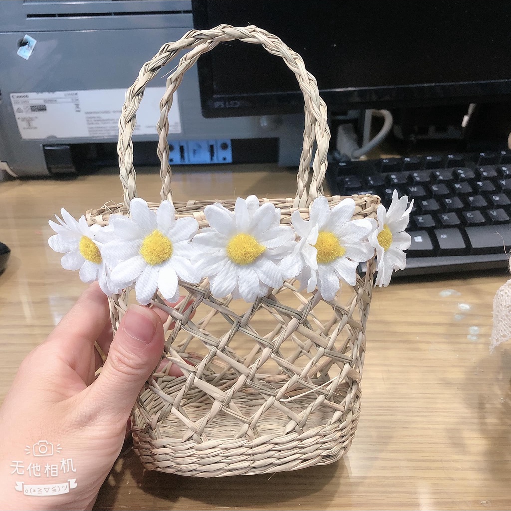 Túi giỏ cói handmade nơ, hoa cúc cho mẹ và bé sống ảo đi du lịch, đi biển cực xinh size 12cm an toàn cho da bé
