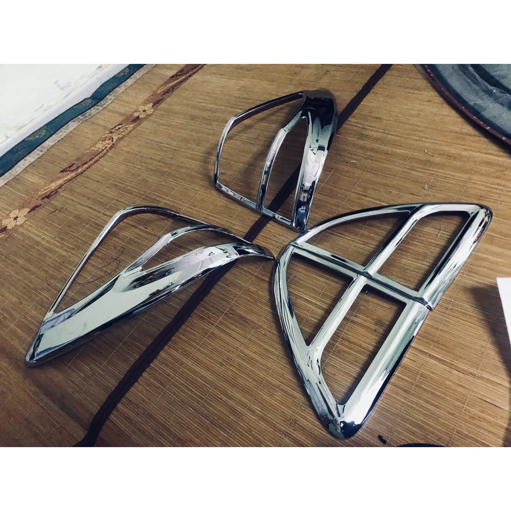 Bộ ốp viền đèn hậu mạ crom Mazda Bt50 các đời 2014-2018